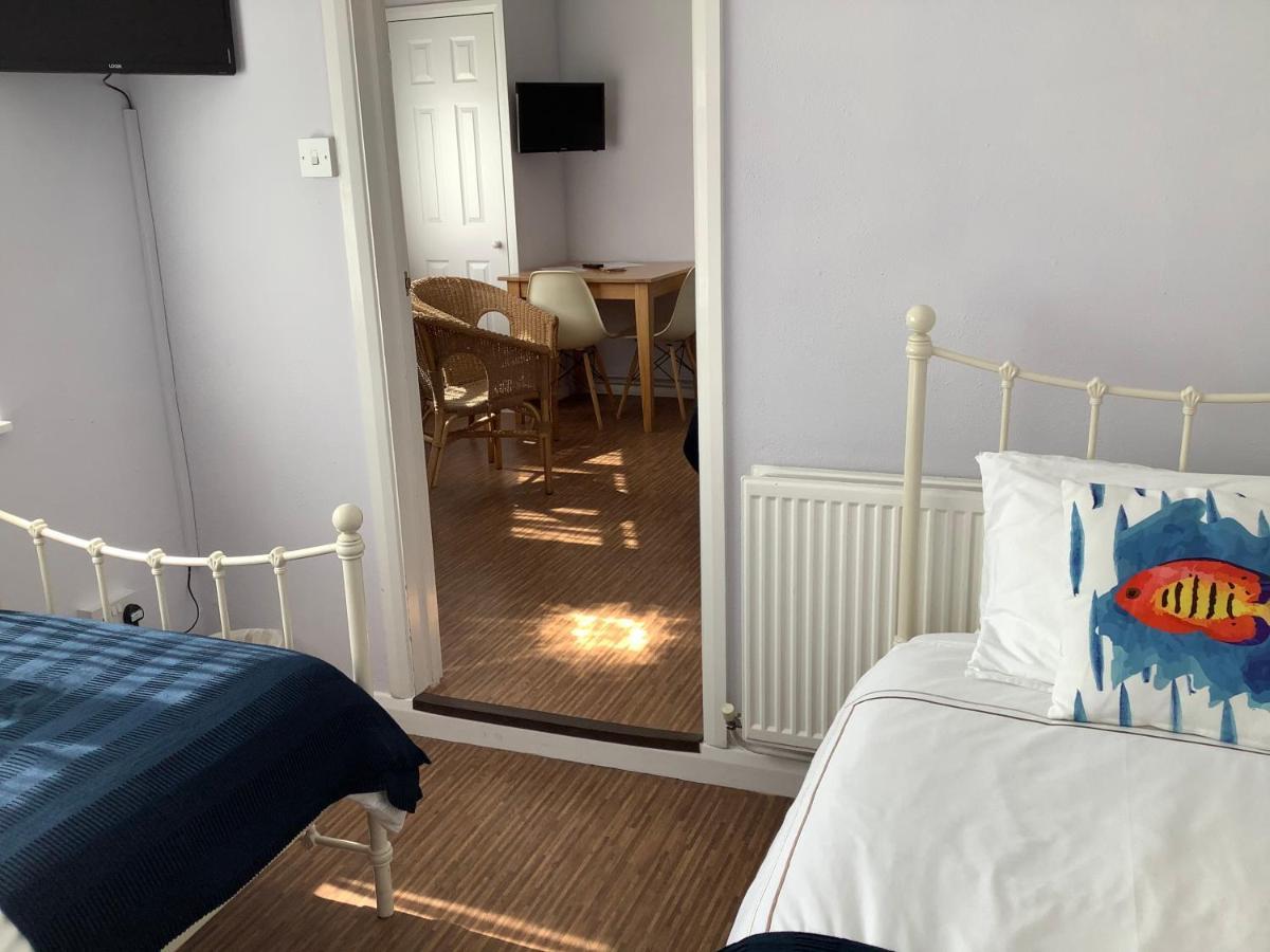 The Coast Yard B & B Chalet Hotel Selsey Bagian luar foto