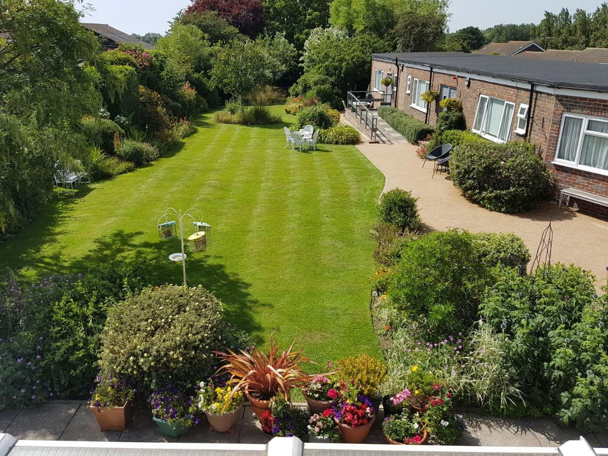 The Coast Yard B & B Chalet Hotel Selsey Bagian luar foto