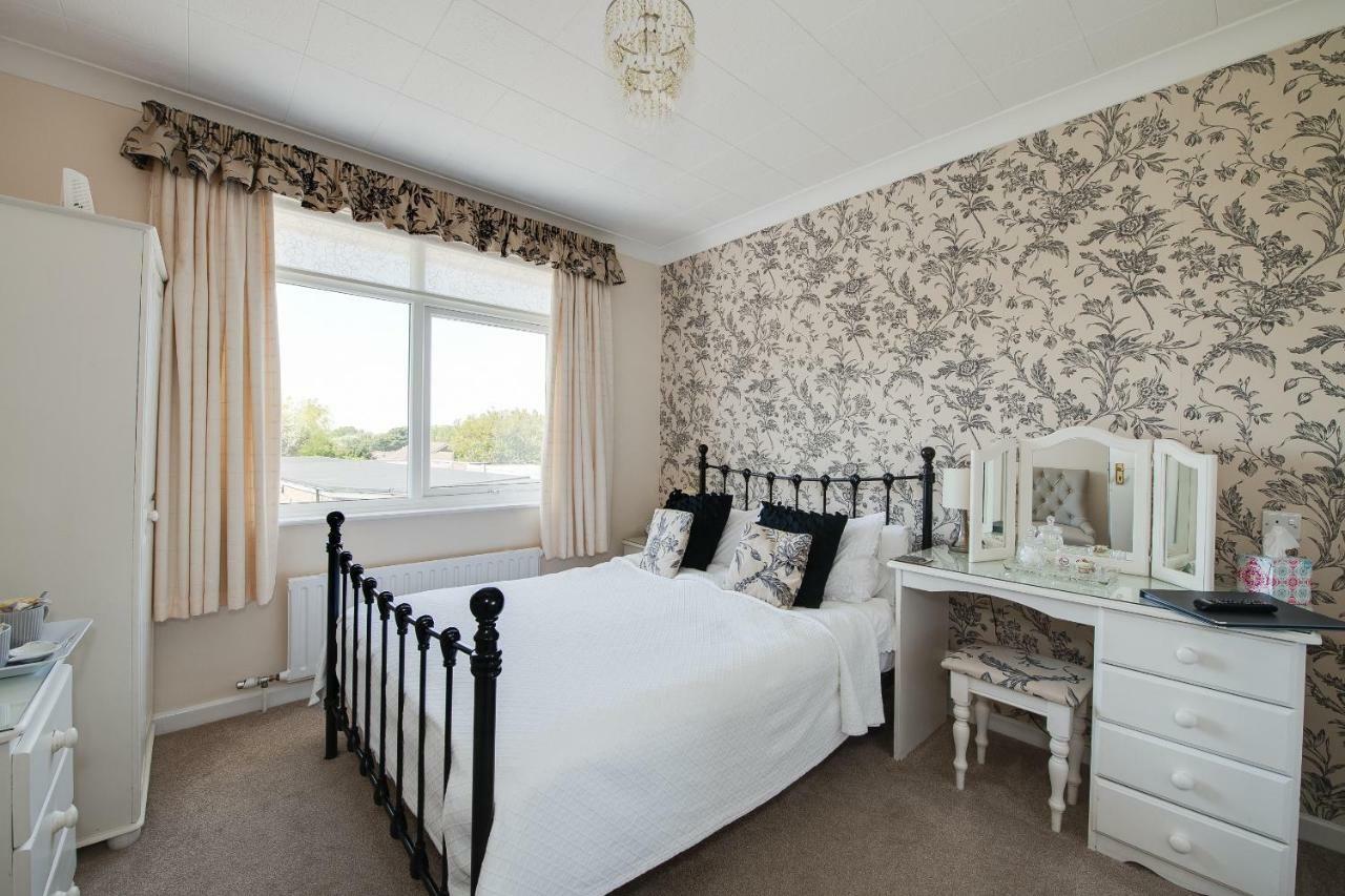The Coast Yard B & B Chalet Hotel Selsey Bagian luar foto